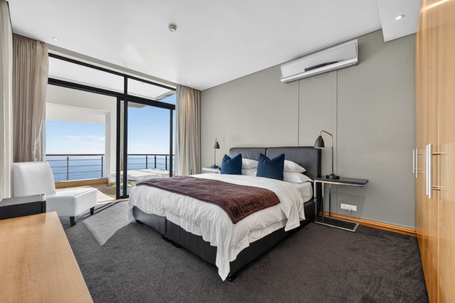 8 Bedroom Property for Sale in Bantry Bay Western Cape